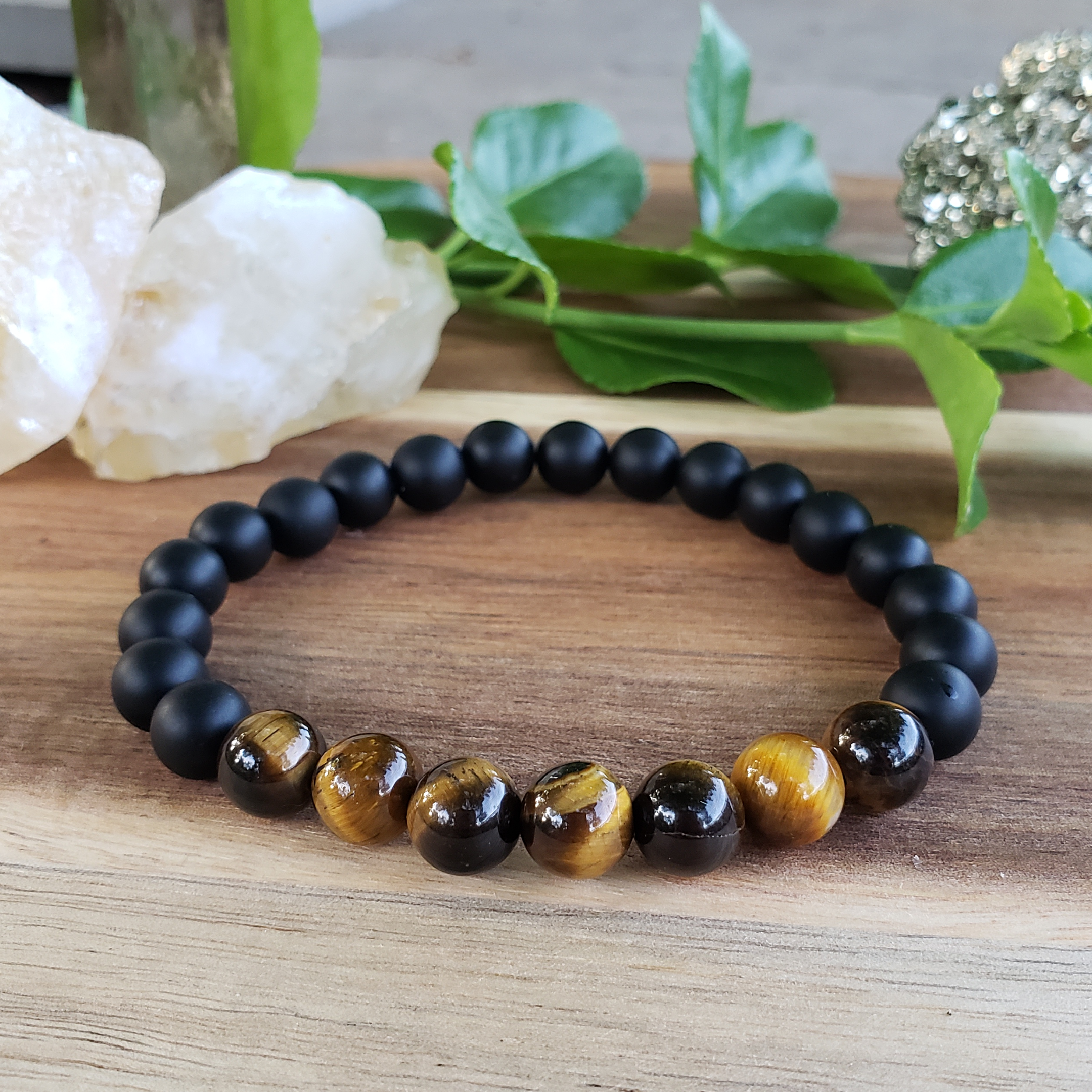 Onyx and tiger's eye bracelet