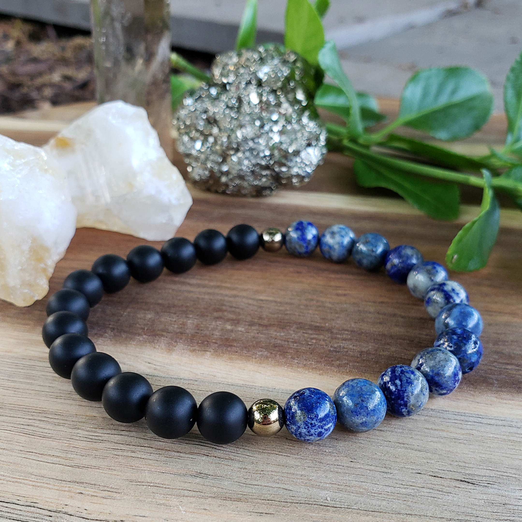 Onyx and lapis lazuli bracelet