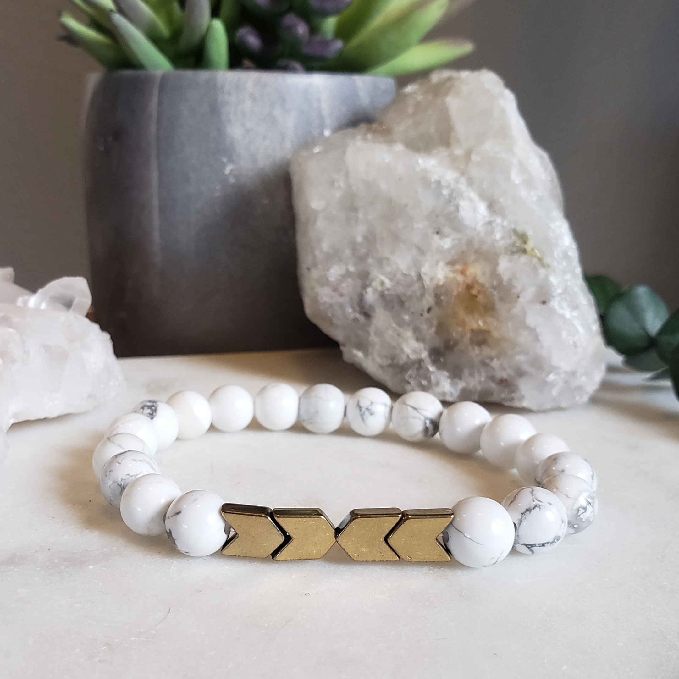Howlite arrow bracelet